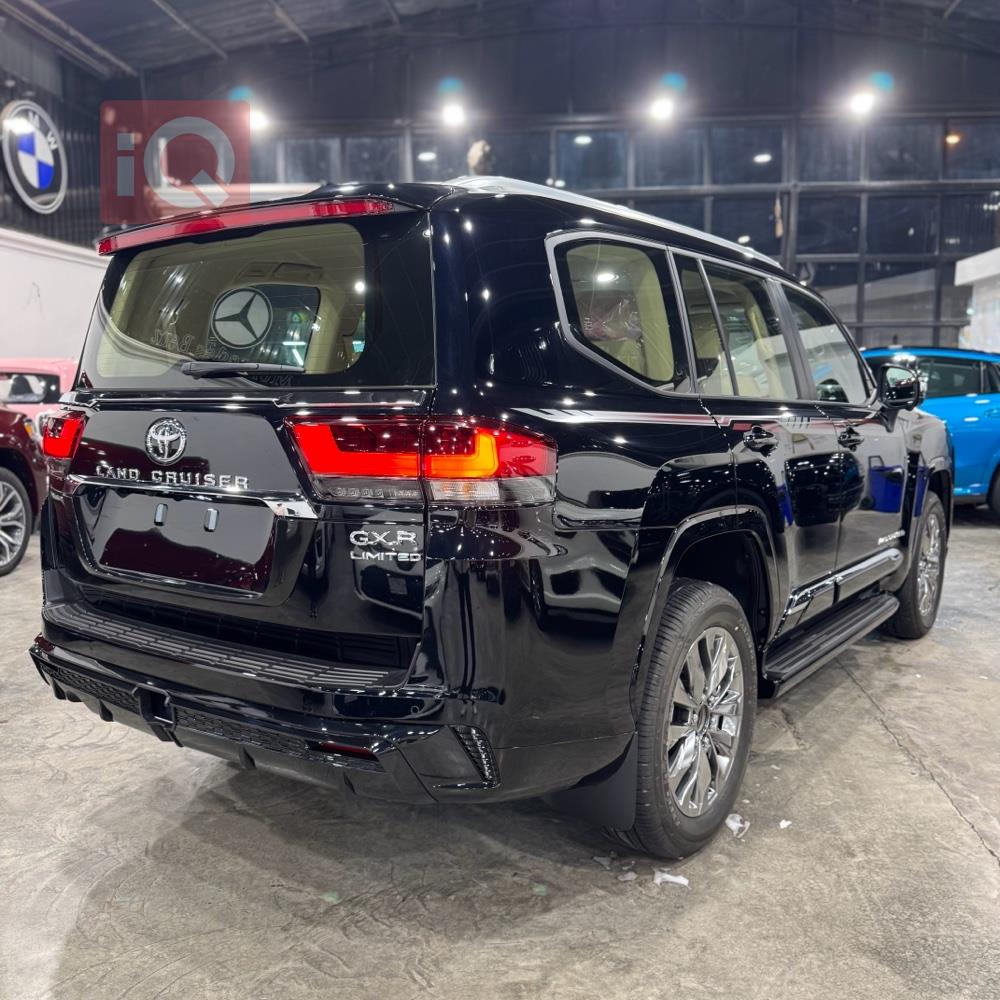 تۆیۆتا لاند کروزەر